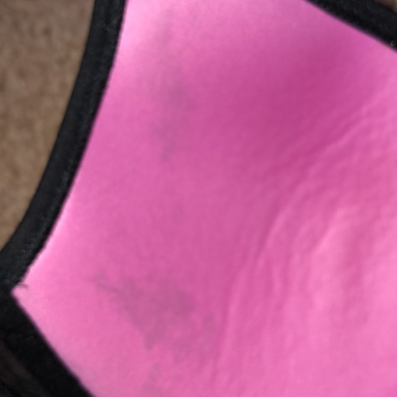 Pink Victoria’s Secret black lace Strappy bra racer back size 32D lightly lined - Picture 5 of 8